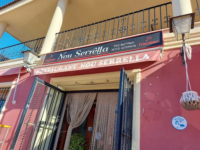Entrada principal del Restaurante Nou Serrella